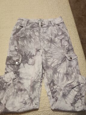 Tie-Dye Cargo Joggers in Light Gray